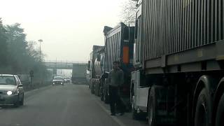 AUTOTRASPORTI COMINCINI SCIOPERO CAMION TRECATE [upl. by Ttevy]