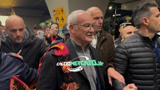 AsRoma  Larrivo di Ranieri a Fiumicino e laccoglienza dei tifosi [upl. by Obbard]