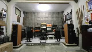 TES VINTAGE STEREOPHONICS INTEGRATED TUBE AMPLIFIER TRIO W45A TOKYO TRIO CORP JAPAN [upl. by Talyah]