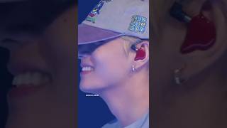 The smile that heals me💜🫠taehyung btsv bts btsarmy btsshorts shorts viral ytshorts artist [upl. by Klump945]