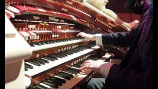 Richard Hills plays Tiger Rag on theatre organ [upl. by Oza]