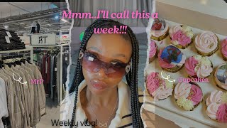 CONSISTENCY IS THAT YOU🫣WEEKLY VLOGCUPCAKE DATEWINDOW SHOPPING 💓 [upl. by Beisel]