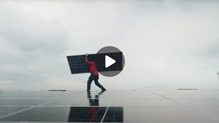 De zonnepanelen zijn geplaatst in de Brugse zonnetuin [upl. by Enajyram]