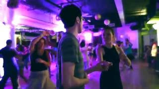 Bailando Salsa en La Vieja Guardia NYC  62615  Kana Inoue y Todd Chen [upl. by Yeslek]