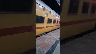 06236 SVMT Bengaluru Special Fare Chhat Puja Special DNR to SVMB Arriving in RDM Station travel [upl. by Aserahs483]