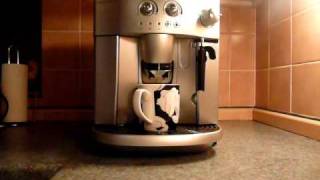 DELONGHI MAGNIFICA ESAM 4200 REVIEW AUTOMATIC COFFEE MACHINE ESPRESSO MAKER CAPPUCINO PART 1 [upl. by Ramalahs566]