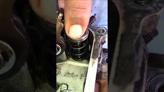 How to fitting valves chatcher shorts automobile [upl. by Tam]