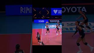 Naz Akyol 🤩  Sizce tüm zamanların en iyi Türk pasörü kim volleyball [upl. by Syck]