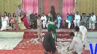 Galliyan husan diyan dance mujra on a marriage cermony [upl. by Pooh]