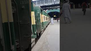 42DN Karakoram Express Departure Lahore Station 😍 Beautiful Track Sound😍rajabfamily railwaystation [upl. by Docia]