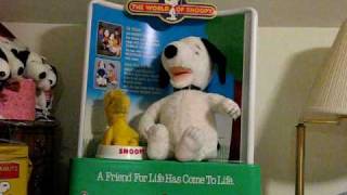 Worlds of Wonder Snoopy and Woodstock POP display [upl. by Llevram]