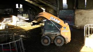 Feeding Time for Cows Load up the Keenan JCB 536 Action [upl. by Haugen]