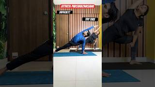 How to do Utthita Parsvakonasana fitsansaar trendingshorts yogatips [upl. by Azilef]