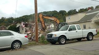 Another home coming down in McKeesport Pa Christy Park 28th Street Im guessing it is 323 or 325 [upl. by Llenyt]