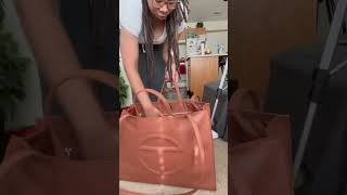 What fits in a large Telfar bag [upl. by Audris]