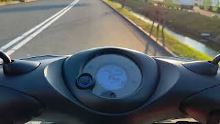 Yamaha Neos 4  Top Speed 075kmh [upl. by Rebmyk]