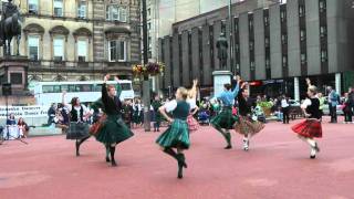 Scottish folk dance Strathspey amp Tulloch [upl. by Smiley]