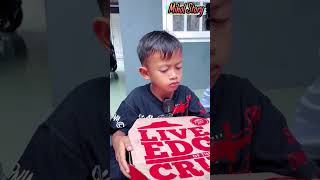 TIAN NYISAIN PIZZA BUAT AZKA☺️😅 trending comedy humorsegar funny ngeshortsbareng [upl. by Dolora]