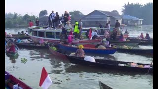 Tradisi dan Daya Tarik Wisata Pasar Terapung [upl. by Zink]