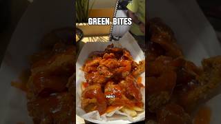 👀Unbelievable Vegan Harold’s Chicken Cousinn Vinnie Tries Oyster Mushrooms at Green Bites [upl. by Eetsirhc]