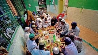 Iftar Market beside Nakhoda Masjid  Kolkata Food Walk [upl. by Stu]