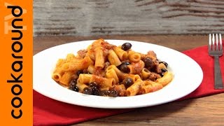 Pasta al sugo di salsiccia e olive nere  Primo piatto buonissimo [upl. by Yrebmik]