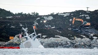 DIREKTE Sikringsarbeidet av «KNM Helge Ingstad» [upl. by Hootman]