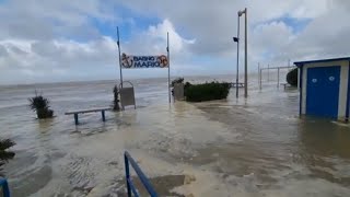 La spiaggia diventa mareUn altra tempesta a ViserbaStorm Rimini Italy [upl. by Soiritos]