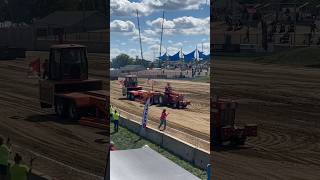 Red Ink gave it all she got at the Iowa State Fair tractorpulling [upl. by Eruza]