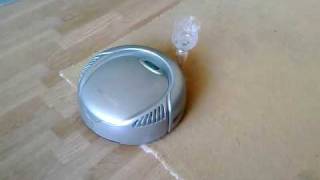 Electrolux Trilobite ZA2 detects everything on the ground [upl. by Crompton]