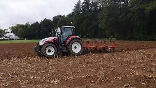 Pflügen 2020 mit Steyr Kompakt 4095 und Kuhn Master 120 [upl. by Eniledam102]