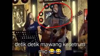 Detikdetik mawang kesetrum mic 😂awto ngakak [upl. by Atidnan]