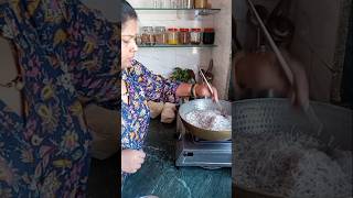 12 kg नारळ मी 2 मिनिटात किसले minivlog madhavi s vlog [upl. by Yrohcaz224]