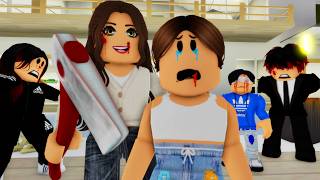 MY MOM KILLED MY FAMILY  Roblox  CoxoSparkle2 [upl. by Ivanah]