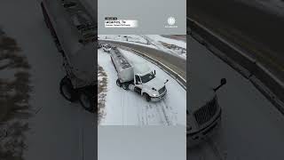 Trucks Cars Slide on Snow amp Ice on I55 in Memphis [upl. by Wilhelmina703]