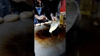 Omelette making skills  super eggs zinger burger making skills asian street food deep sea 😯 [upl. by Forta]