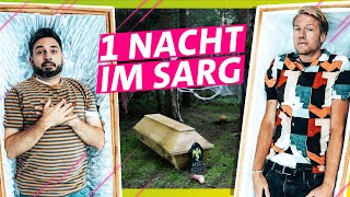 Eng amp gruselig Wer liegt länger im Sarg Meini vs Marc  Das schaffst du nie [upl. by Aissatsan]