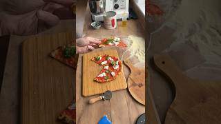 PIZZA TONDA ROMANA pizza food pizzaromana pizzaitaliana pizzalover [upl. by Oiuqise178]