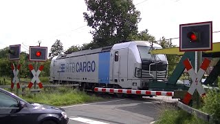 Bahnübergang Ocholt Westerstede  German Railroad crossing  Duitse Spoorwegovergang [upl. by Rebmeced]