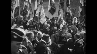 ARCHIVES  remise du bâton de maréchal au Maréchal Foch de la part des Chevaliers de Colomb 1920 [upl. by Studley]