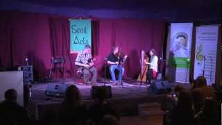 John Butler Diarmuid Gielty amp Laoise Kelly at Scoil Acla Traditional Irish Music from LiveTradcom [upl. by Gorges716]