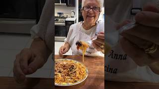 Spaghetti alla puttanesca🍝spaghetti puttanesca food italianfood cooking cook italy recipe [upl. by Shultz]