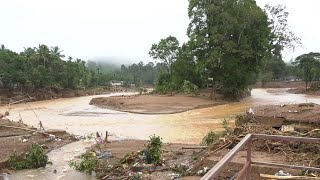 Desprendimiento de tierra en India deja más de 150 muertos  AFP [upl. by Refinney746]