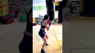 HOW TO WORK DEFENSE amp MOVEMENT ON THE BAG 🥊 [upl. by Ahsinej]