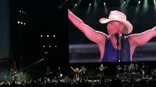 Kenny Chesney quotGet Alongquot 4K First live performance 2018 Raymond James Stadium [upl. by Marty]