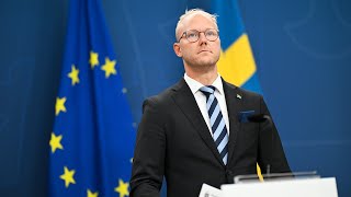 Sverige behöver återvandring – presskonferens med SD och regeringen [upl. by Llirrem]