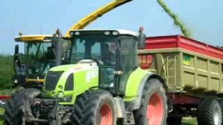 Ensilage dherbe 2011 avec 7 bennes [upl. by Bolte935]