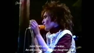 Siouxsie and the Banshees  Hong Kong Garden  Live 1979  Lyrics [upl. by Selrahc]