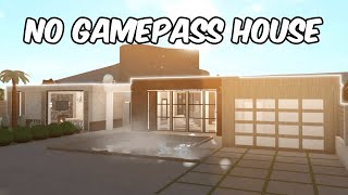 Building a MODERN NO GAMEPASS HOUSE in BLOXBURG [upl. by Amalea761]