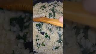 Vous voulez la recetteUn bon risotto champignon épinard 🍄‍🟫🌿 recettefacile recetterapide cuisine [upl. by Littman]